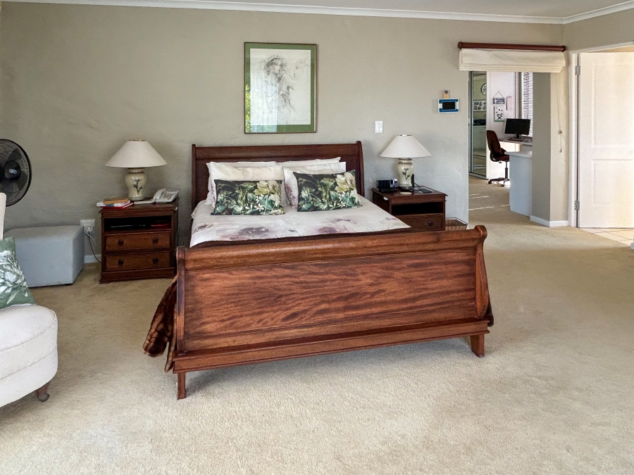 5 Bedroom Property for Sale in Heuwelkruin Western Cape